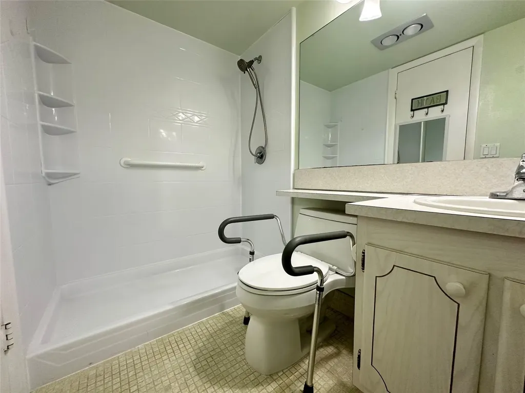 3006 Cambridge A Deerfield Beach FL 33442