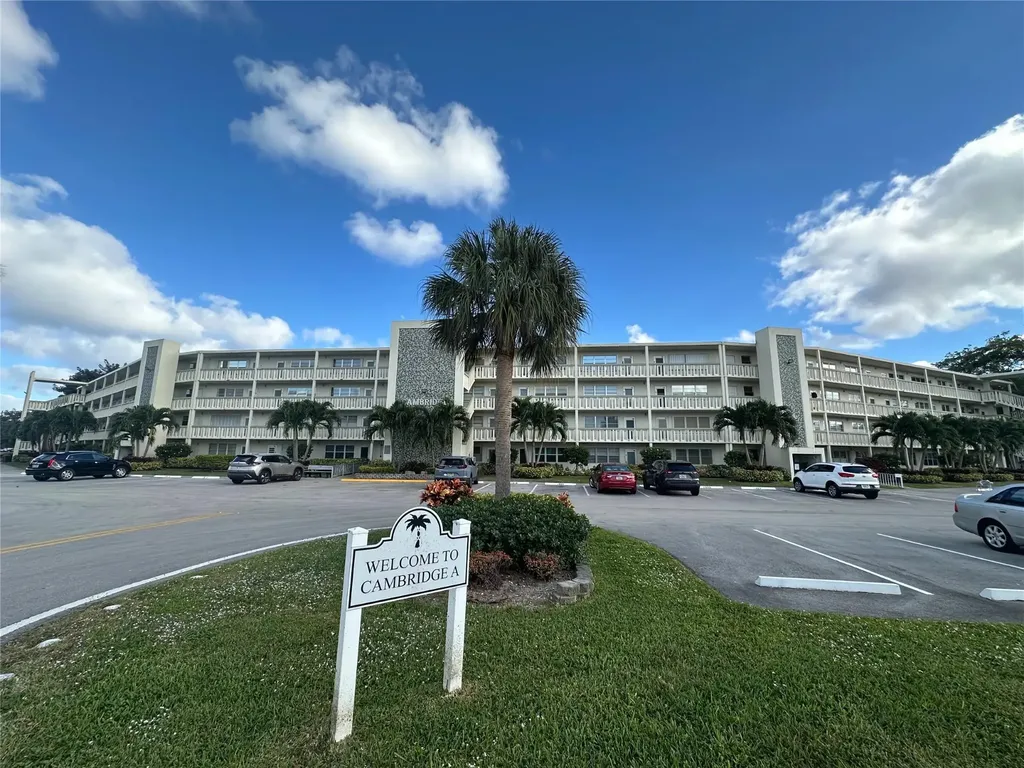 3006 Cambridge A Deerfield Beach FL 33442