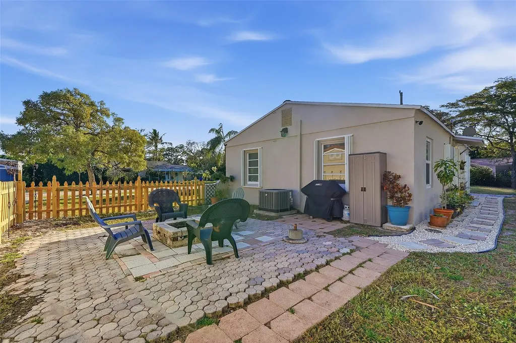 937 SW 18th Street Fort Lauderdale FL 33315