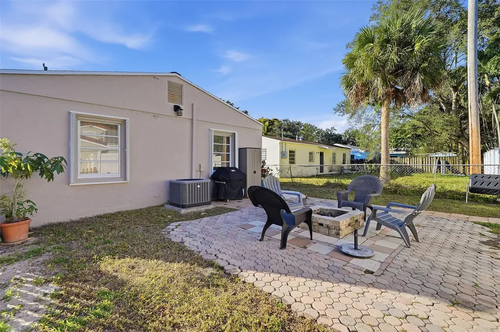 937 SW 18th Street Fort Lauderdale FL 33315