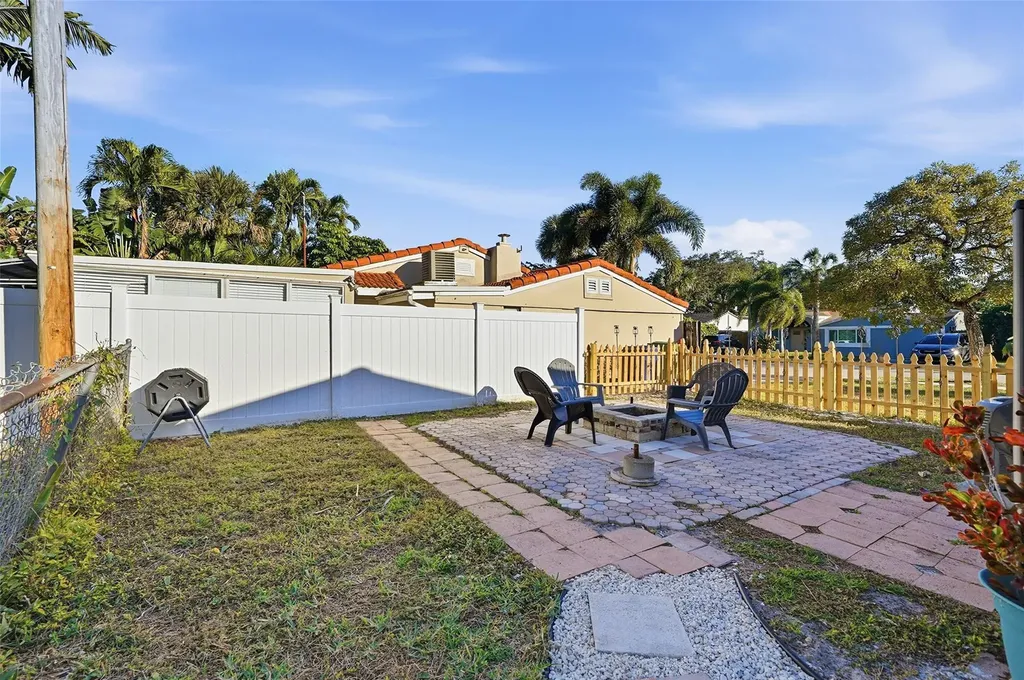 937 SW 18th Street Fort Lauderdale FL 33315