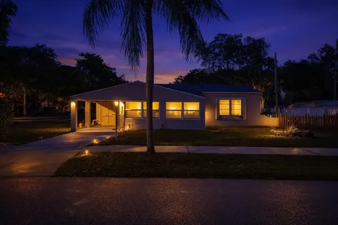 937 SW 18th Street Fort Lauderdale FL 33315