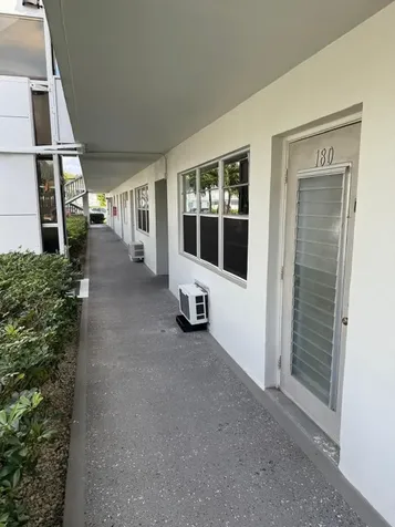 180 Markham I Deerfield Beach FL 33442