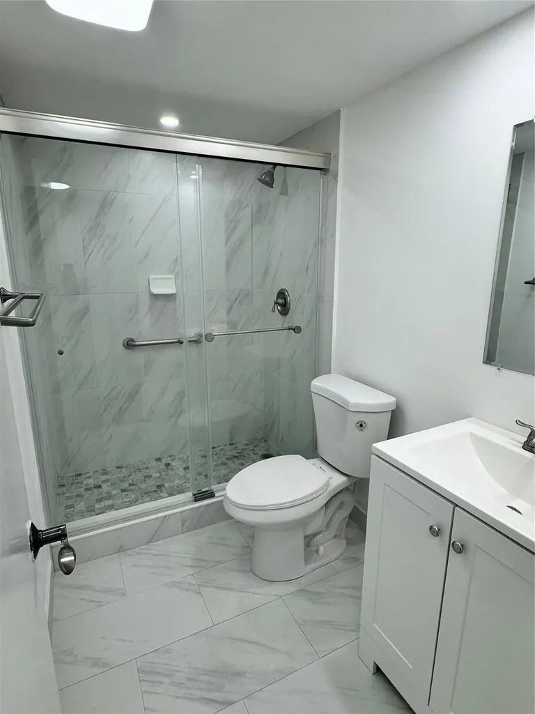 3980 Oaks Clubhouse Drive Pompano Beach FL 33069