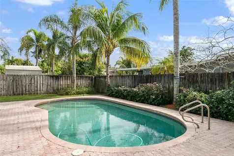 10430 NW 19th Street Pembroke Pines FL 33026