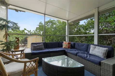 309 E Calzada De Bougainville Marathon FL 33050