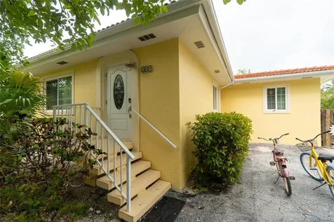 309 E Calzada De Bougainville Marathon FL 33050