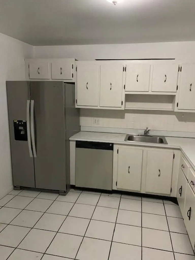 4131 Stirling Road Davie FL 33314