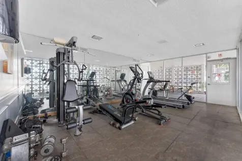 3020 NE 16th Avenue Oakland Park FL 33334