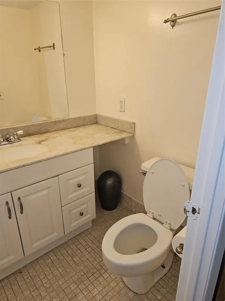 2750 NE 183rd Street Aventura FL 33160