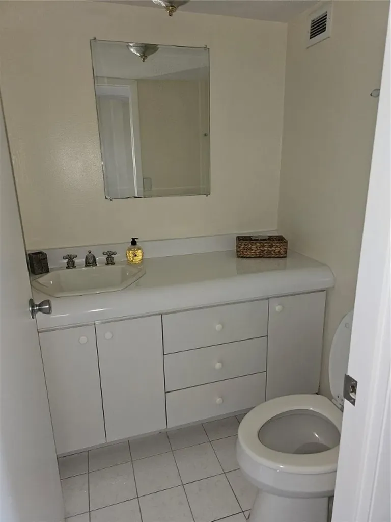 2750 NE 183rd Street Aventura FL 33160
