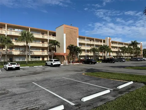 2017 Newcastle A Boca Raton FL 33434