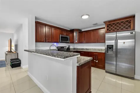 348 NW 40th Court Oakland Park FL 33309