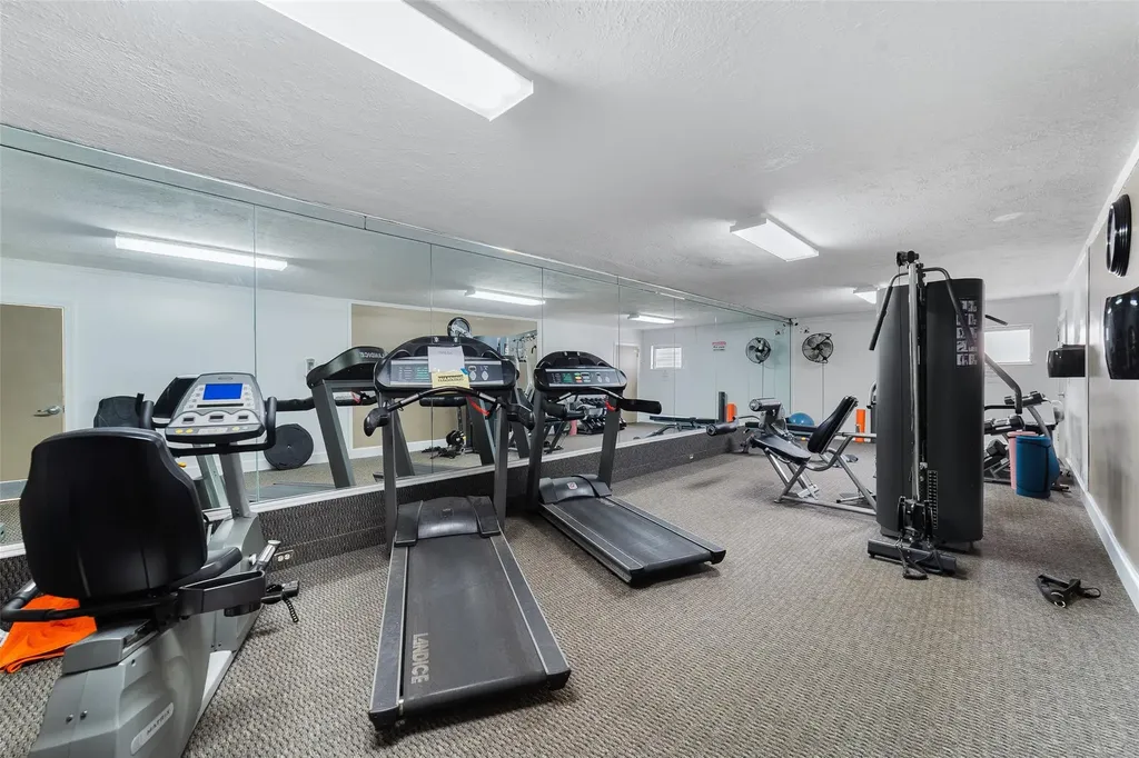 2201 NE 66th Street Fort Lauderdale FL 33308