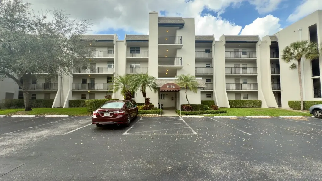 9311 Orange Grove Drive Davie FL 33324