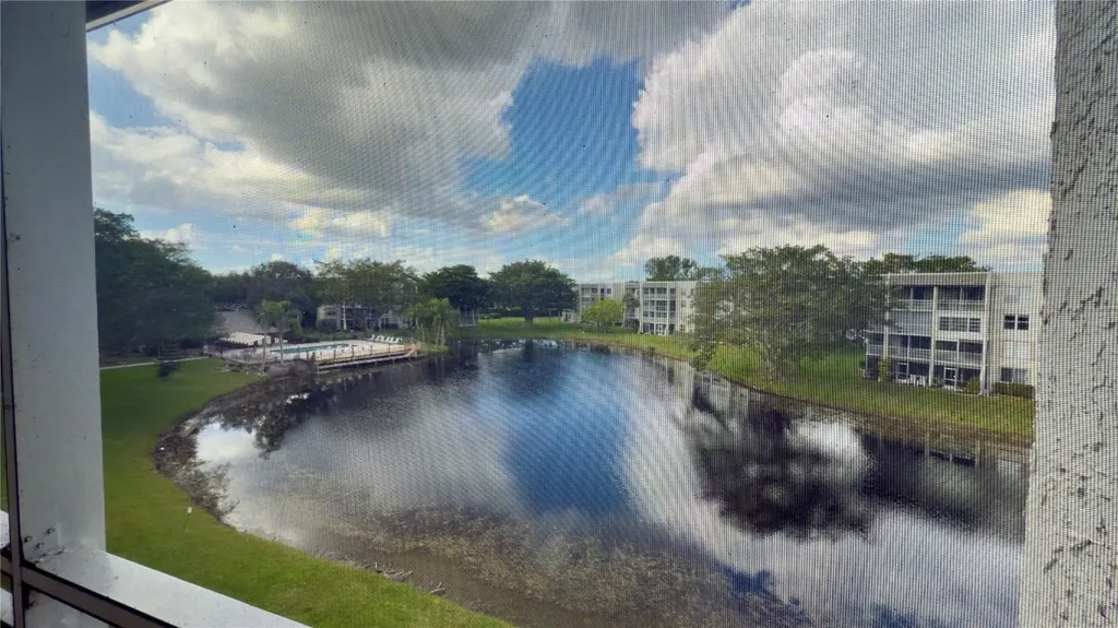 9311 Orange Grove Drive Davie FL 33324