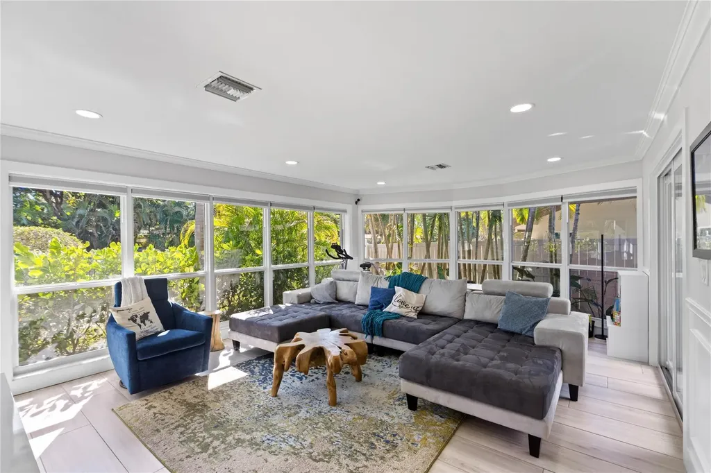 2615 NE 26th Street Fort Lauderdale FL 33305