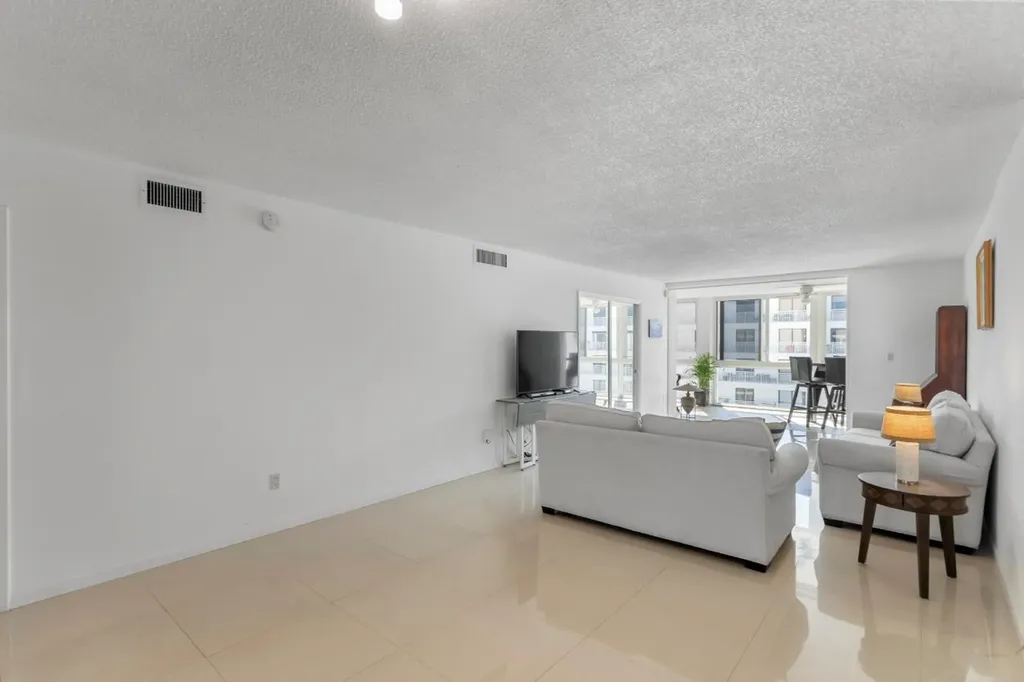 3100 NE 49th Street Fort Lauderdale FL 33308