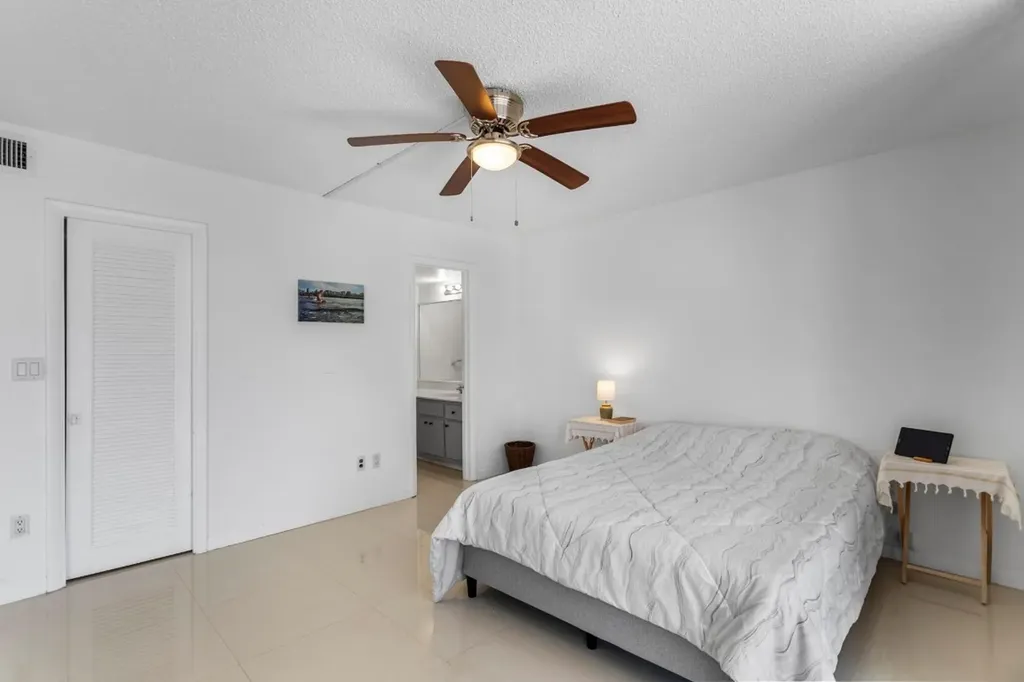 3100 NE 49th Street Fort Lauderdale FL 33308