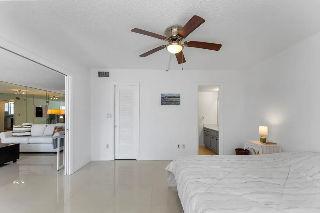 3100 NE 49th Street Fort Lauderdale FL 33308