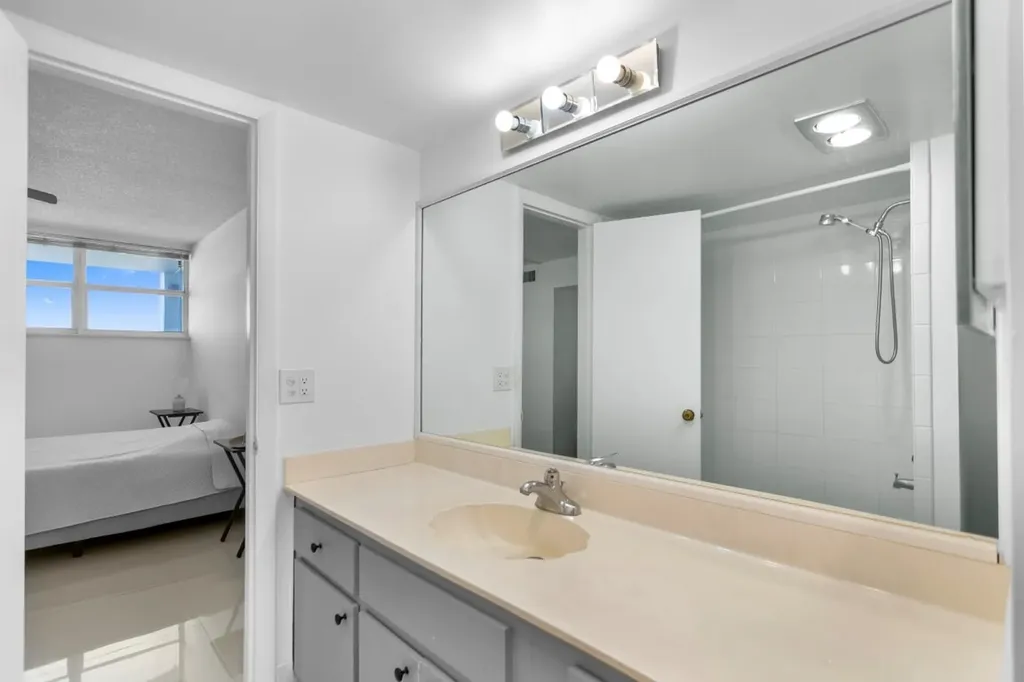 3100 NE 49th Street Fort Lauderdale FL 33308