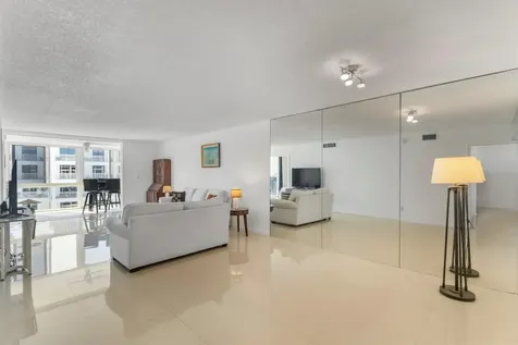 3100 NE 49th Street Fort Lauderdale FL 33308