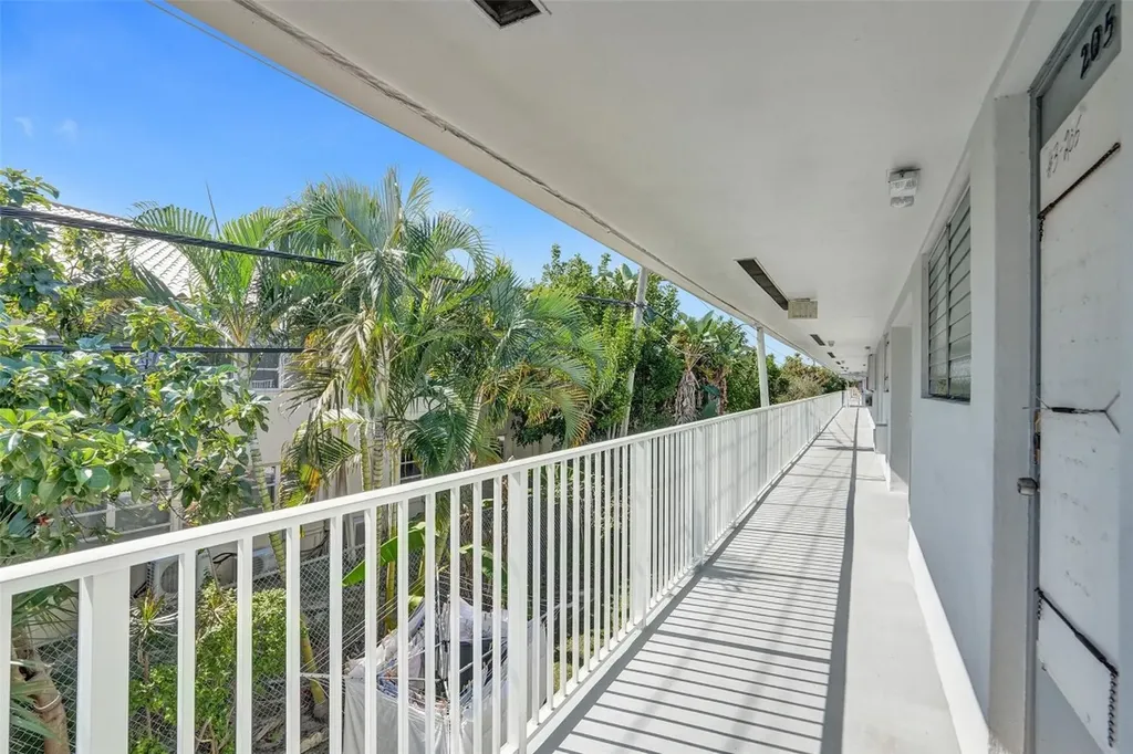 2000 NE 51st Court Fort Lauderdale FL 33308