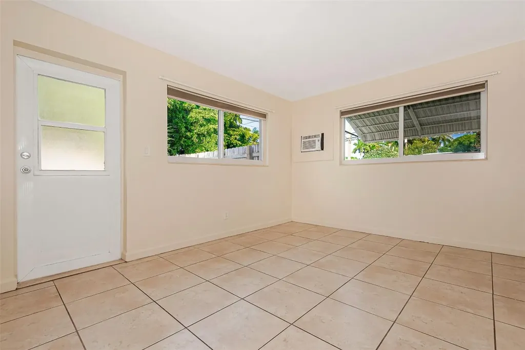 2581 NE 11th Court Pompano Beach FL 33062