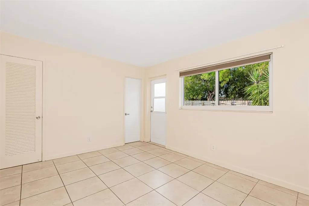 2581 NE 11th Court Pompano Beach FL 33062