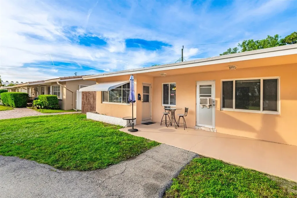 2581 NE 11th Court Pompano Beach FL 33062
