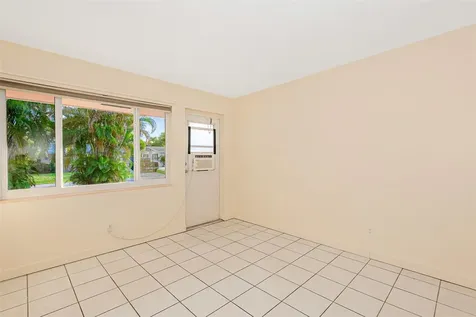 2581 NE 11th Court Pompano Beach FL 33062