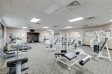 9410 N Hollybrook Lake Drive Pembroke Pines FL 33025