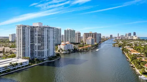 19707 Turnberry Way Aventura FL 33180