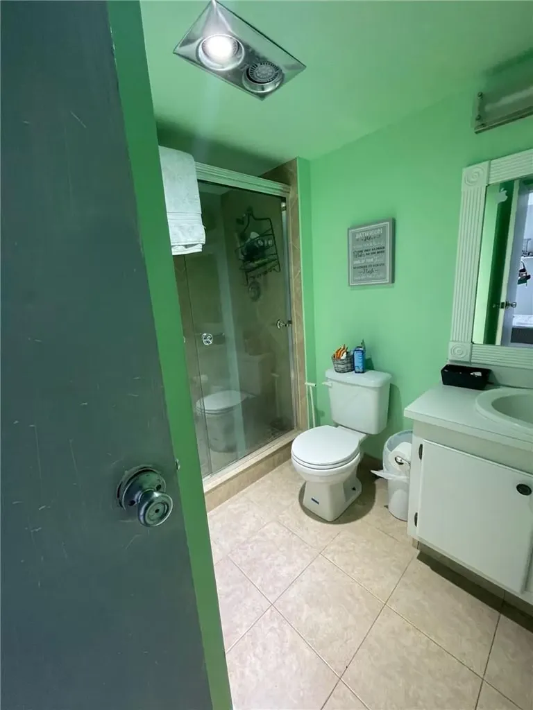 20301 W Country Club Drive Aventura FL 33180