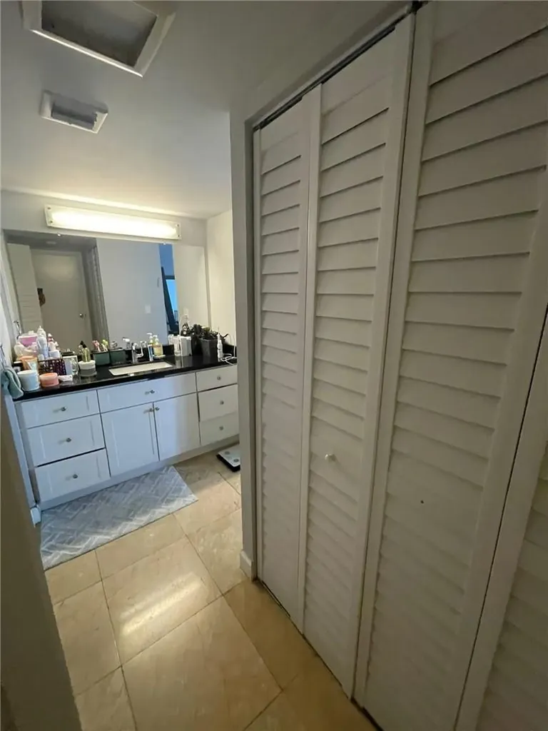 20301 W Country Club Drive Aventura FL 33180