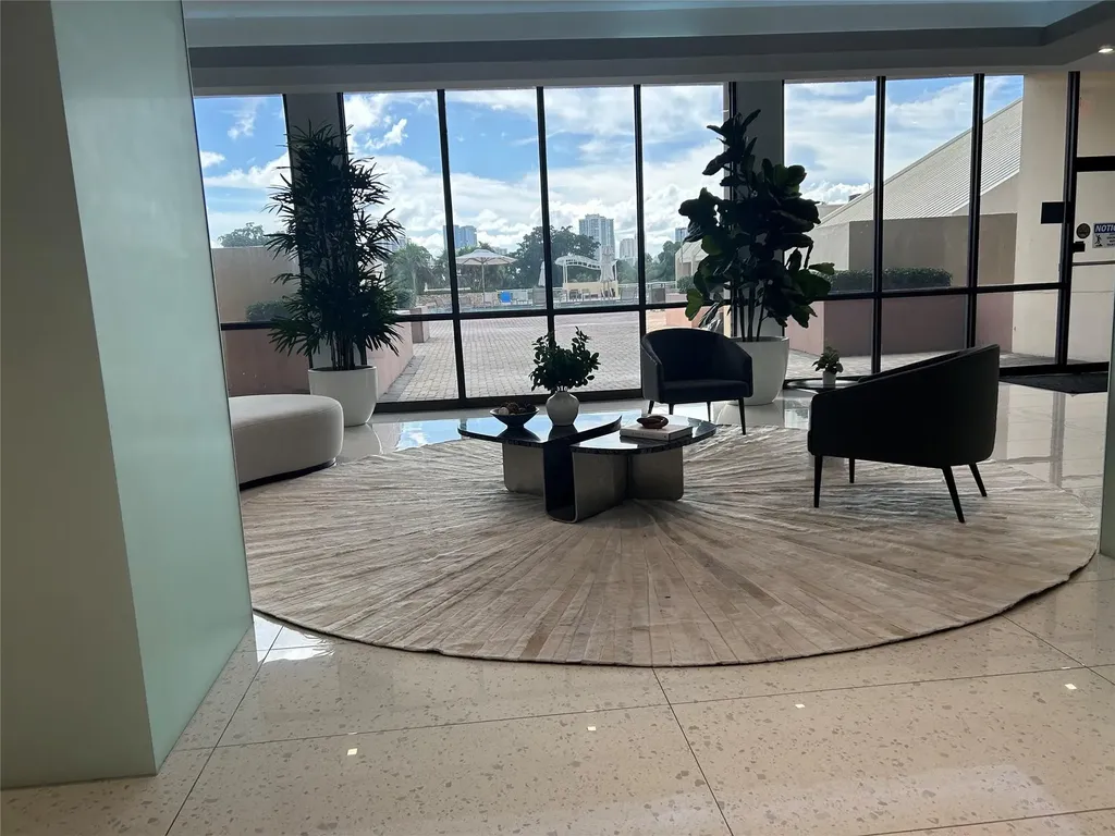 20301 W Country Club Drive Aventura FL 33180