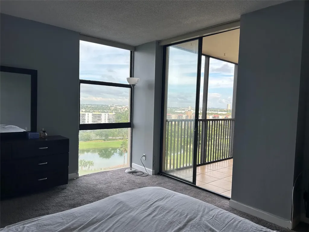 20301 W Country Club Drive Aventura FL 33180