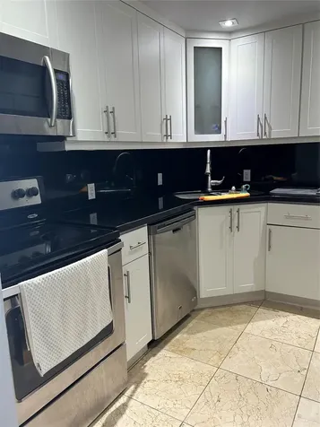 20301 W Country Club Drive Aventura FL 33180