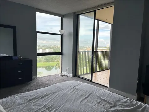 20301 W Country Club Drive Aventura FL 33180