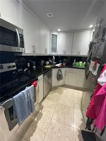20301 W Country Club Drive Aventura FL 33180