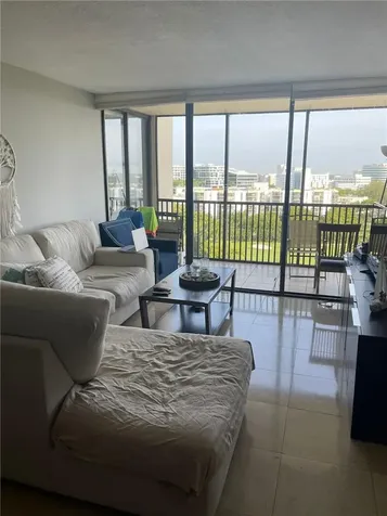 20301 W Country Club Drive Aventura FL 33180