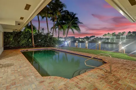 7 Saranac Road Sea Ranch Lakes FL 33308