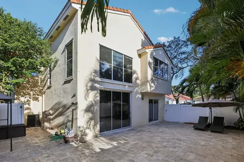 972 Azure Lane Weston FL 33326