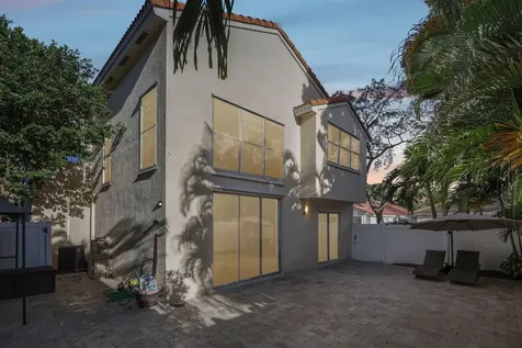 972 Azure Lane Weston FL 33326