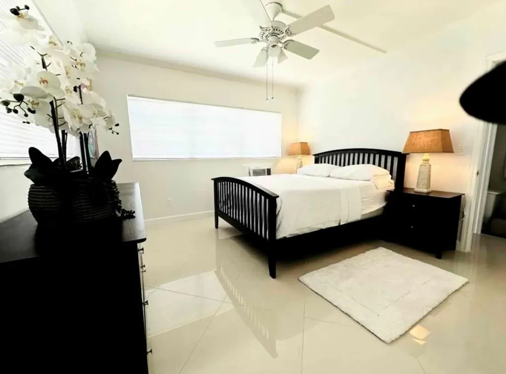 9 N Birch Road Fort Lauderdale FL 33304