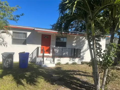 7553 Farragut Street Hollywood FL 33024