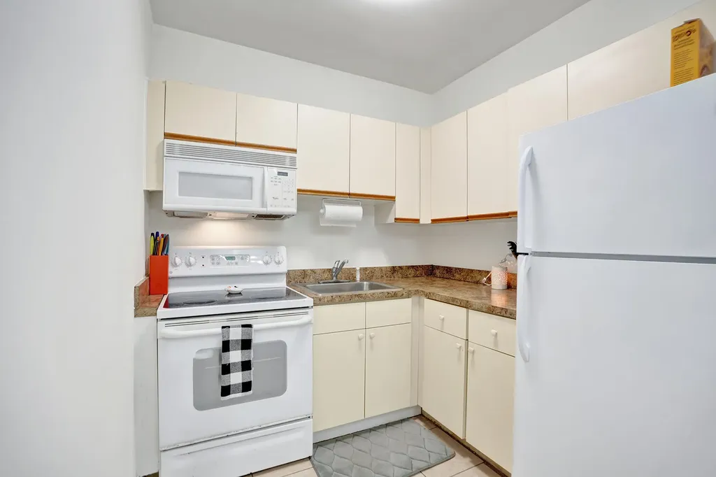 2461 NE 20th Avenue Lighthouse Point FL 33064