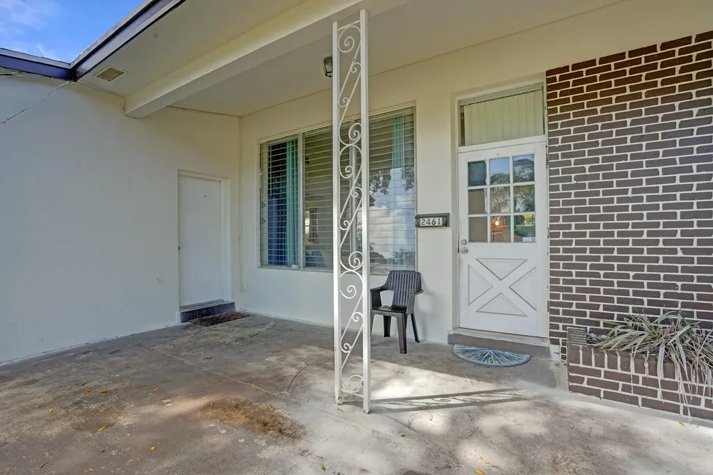 2461 NE 20th Avenue Lighthouse Point FL 33064
