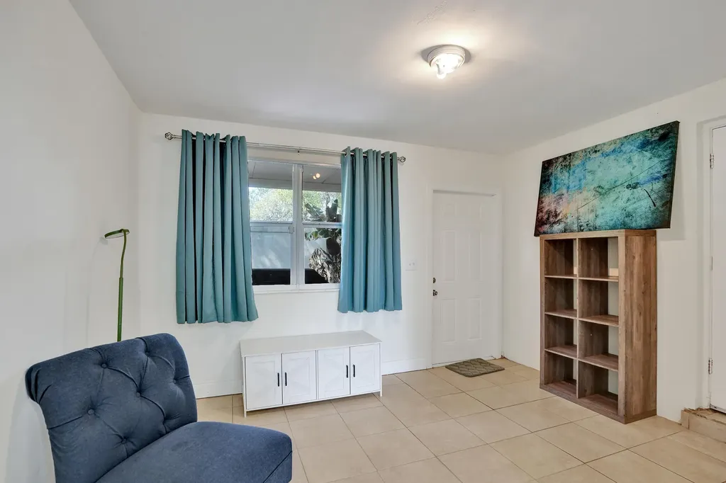2461 NE 20th Avenue Lighthouse Point FL 33064