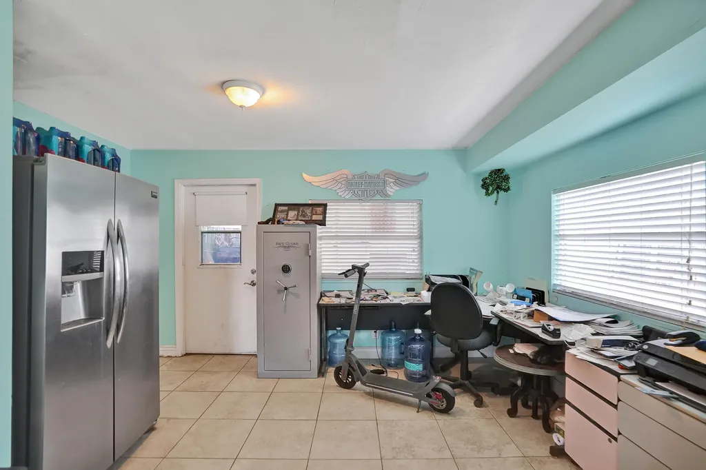 2461 NE 20th Avenue Lighthouse Point FL 33064